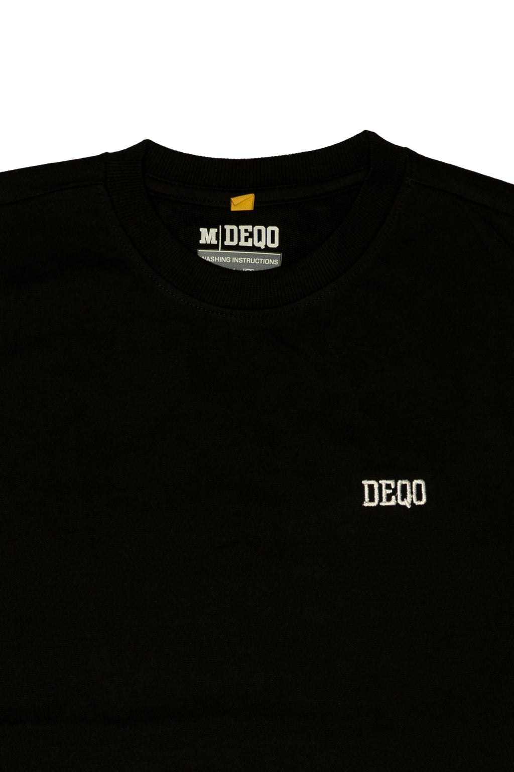 T-Shirt – Classic Black with White Essence
