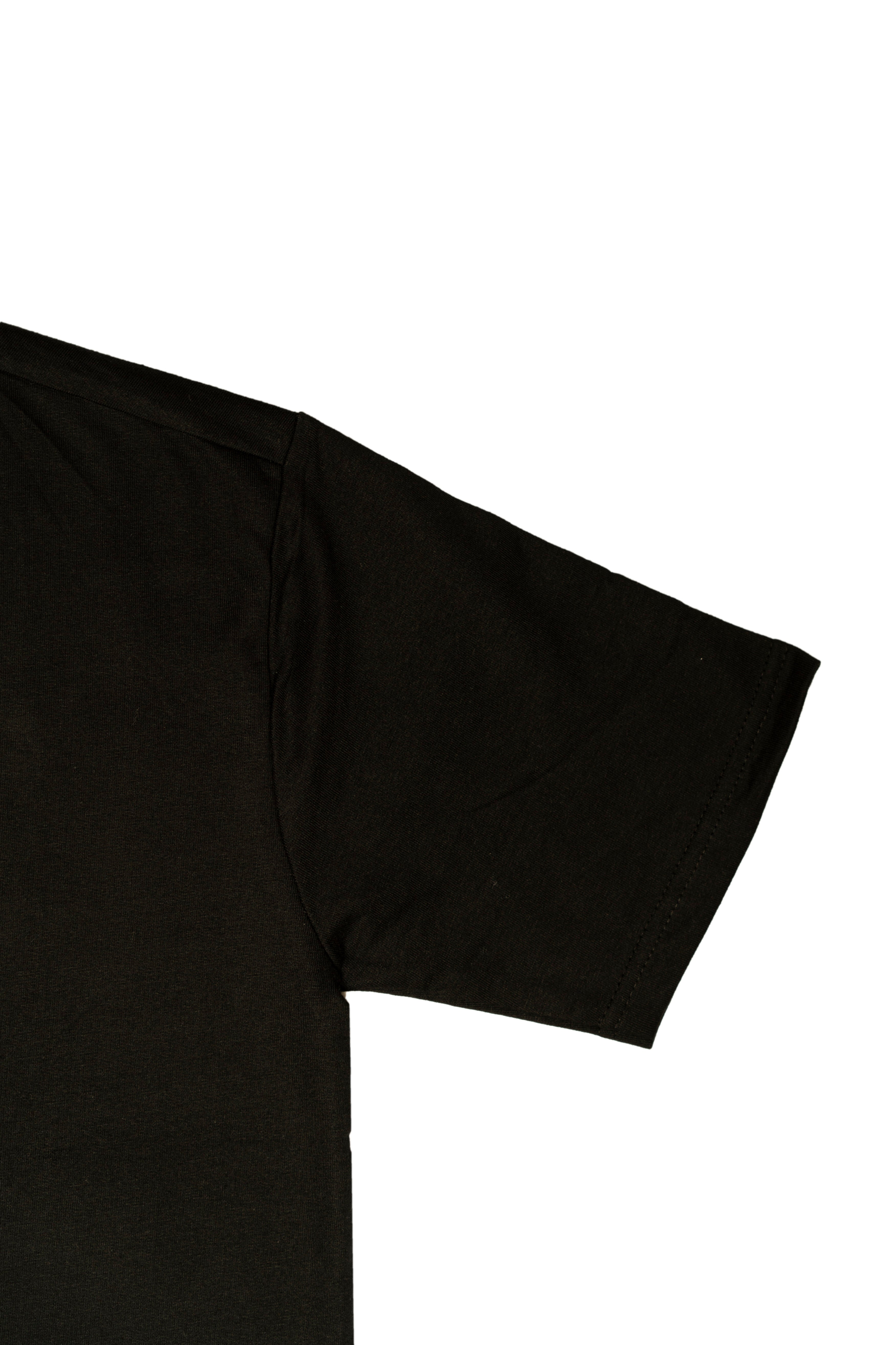 T-Shirt – Classic Black with White Essence